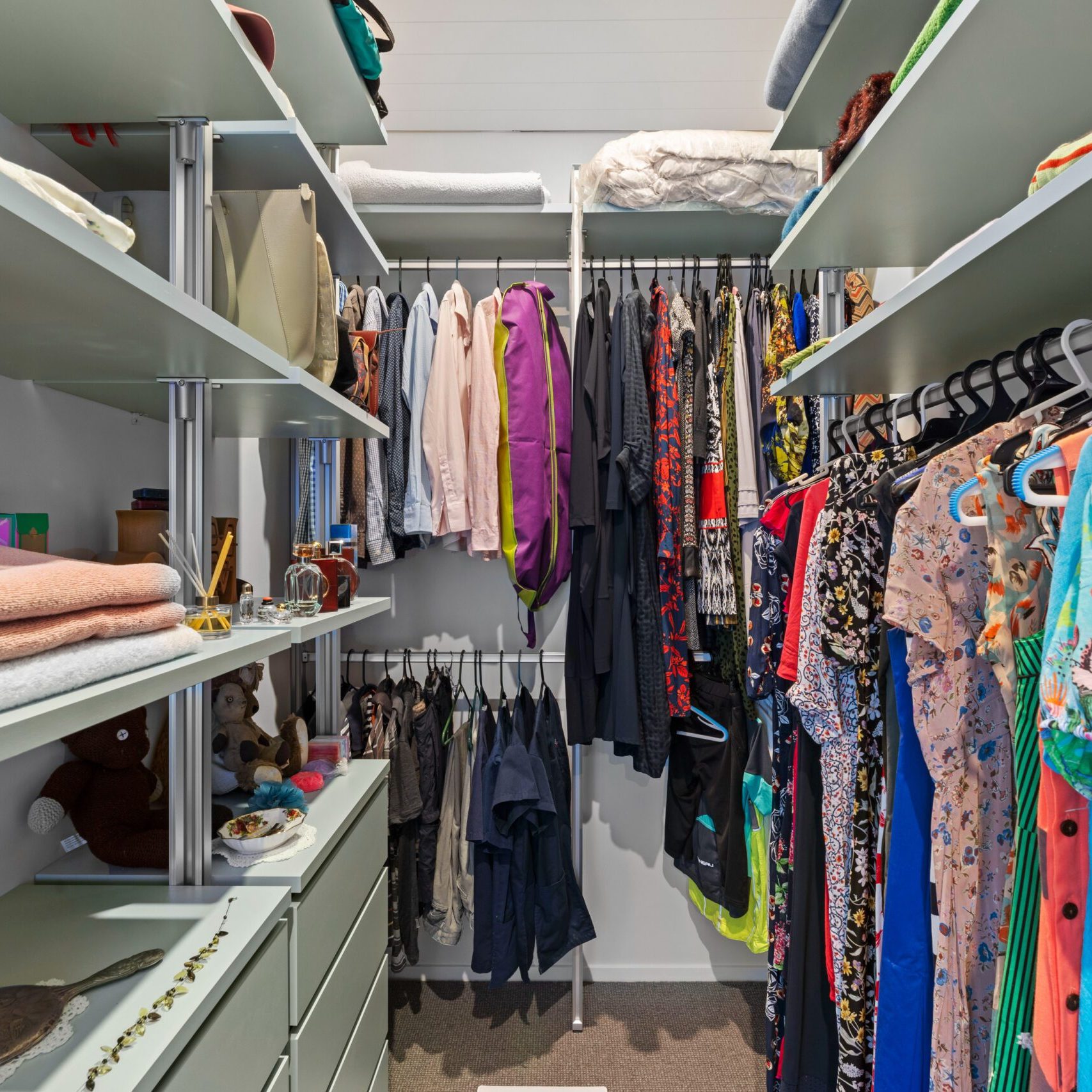 Innova walk-in wardrobe design