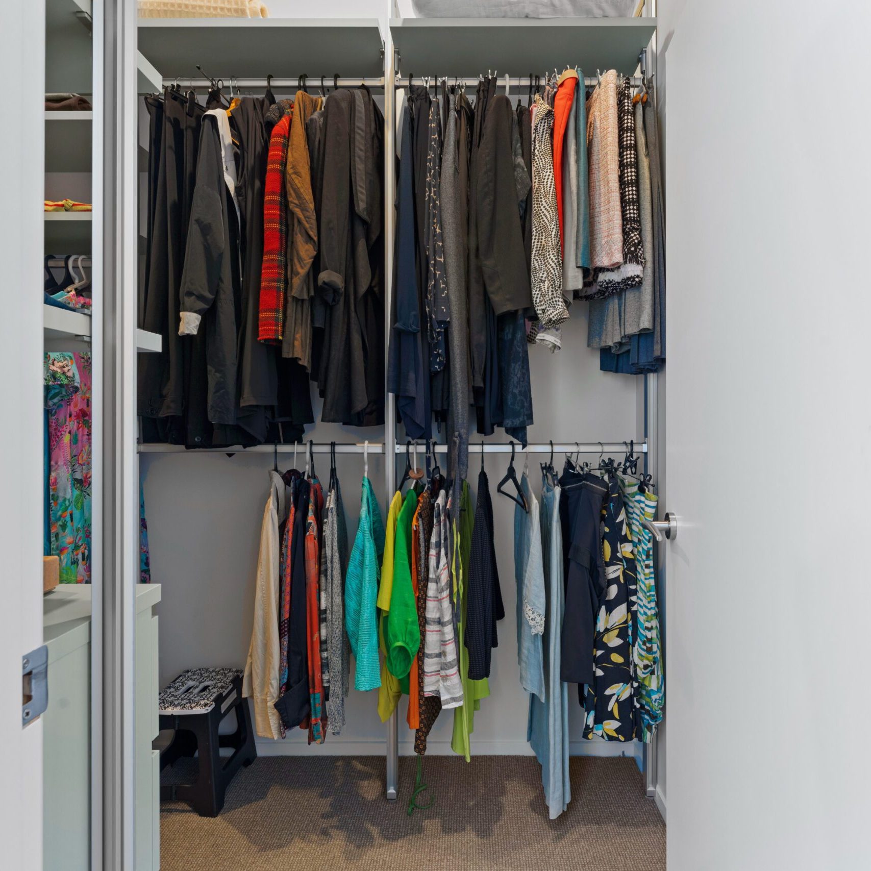 Innova walk-in wardrobe design