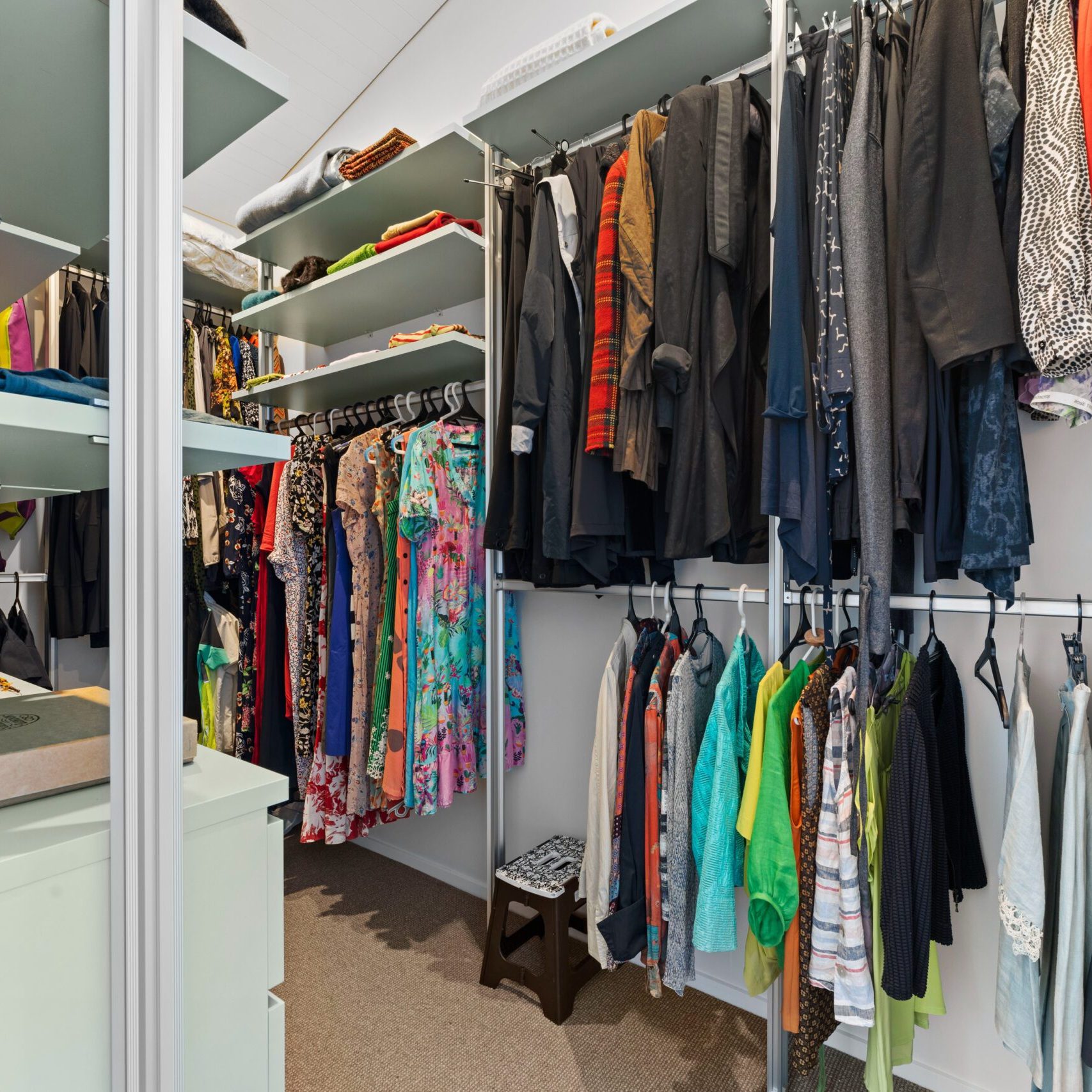 Innova walk-in wardrobe design