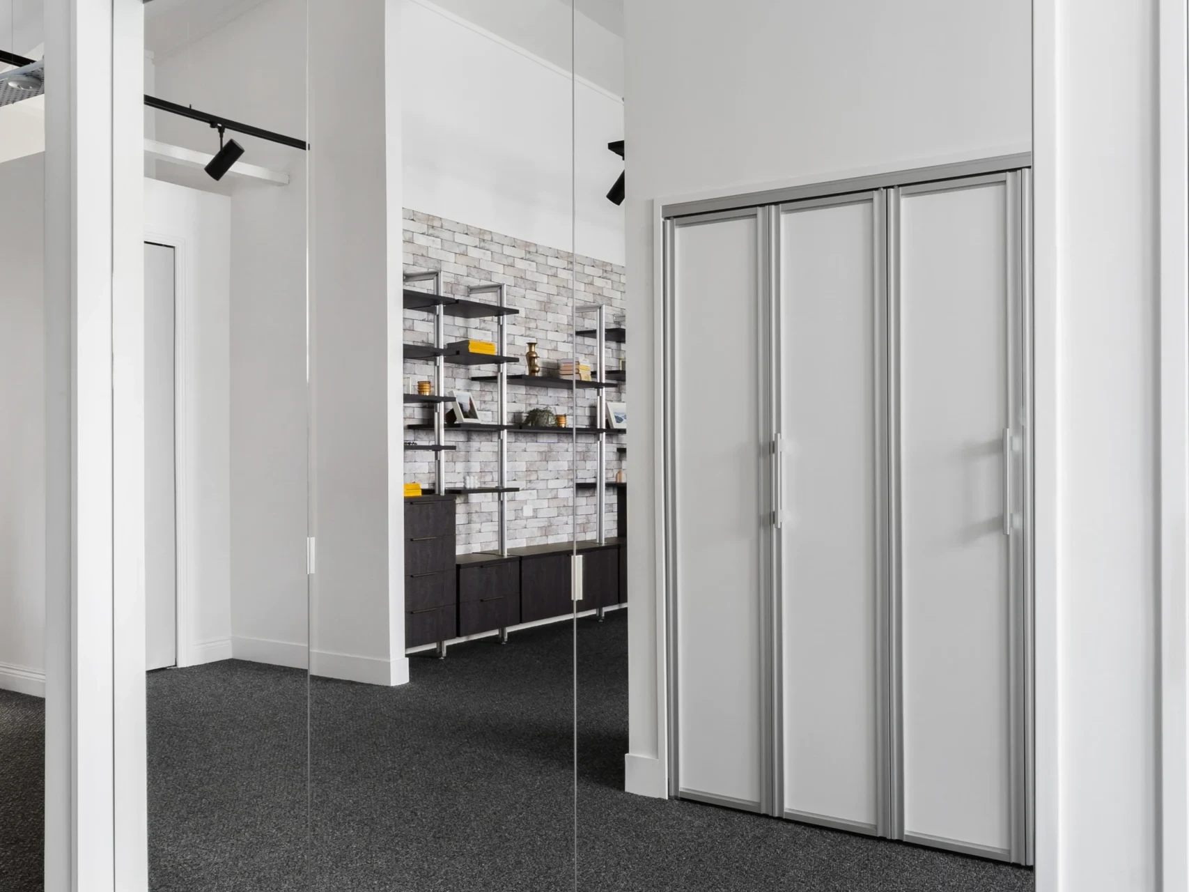 Frameless-Mirror-Sliding-Doors-3