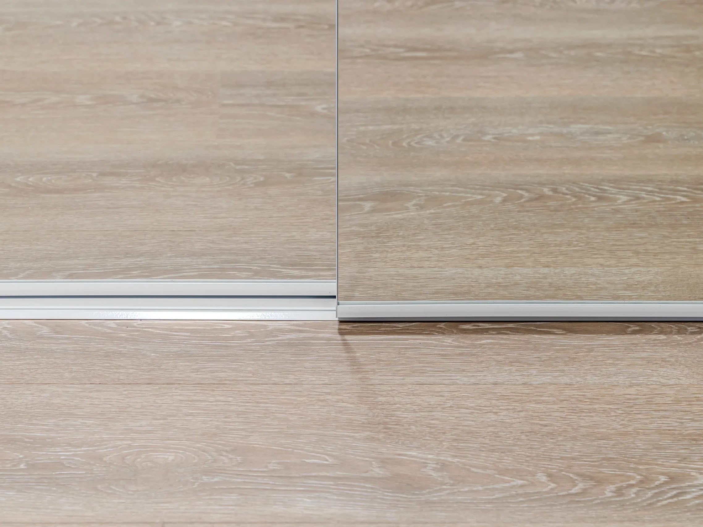 Frameless-Mirror-Sliding-Doors-8