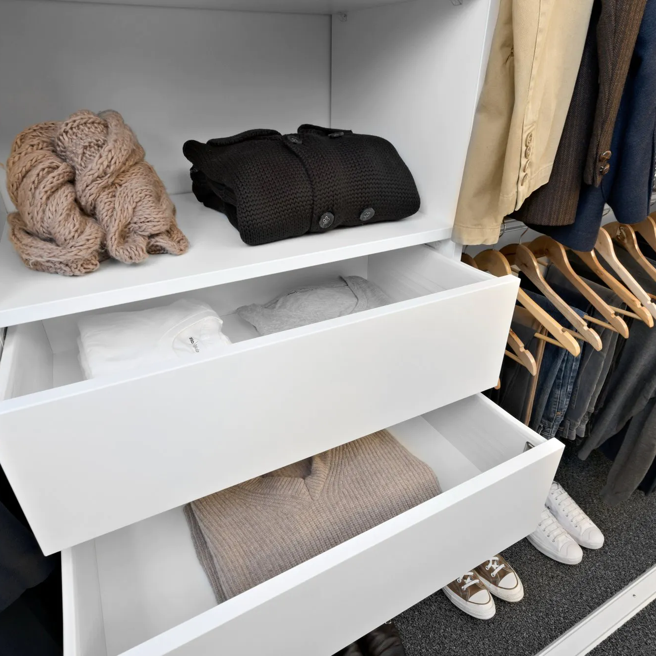 Gallery-16-select-reach-in-wardrobe-2