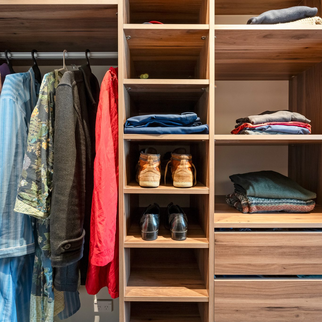 Flex walk-in wardrobe organiser in woodgrain colour