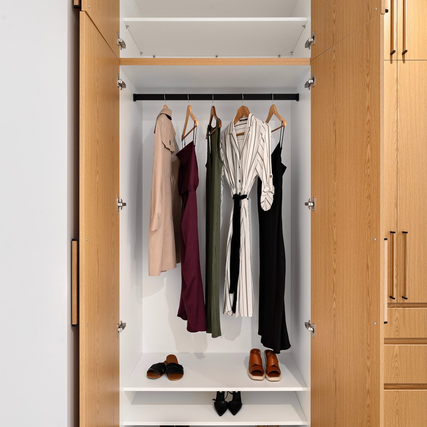 Viva freestanding wardrobe